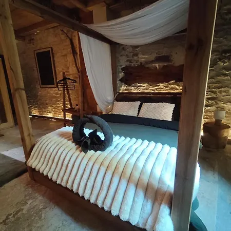 Logement Atypique , Love Room , Climatise , Spa, Sauna Holiday home