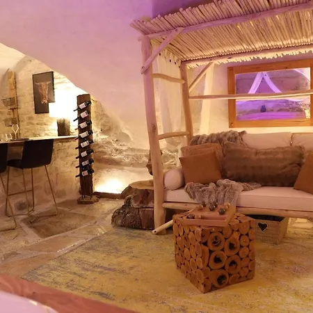 Holiday home Logement Atypique , Love Room , Climatise , Spa, Sauna *
