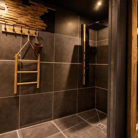 Valhalla Jacuzzi Sauna Cinema Tatil Evi *